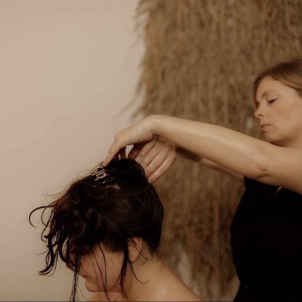 Massage crânien Shirochampi, tête, nuque et épaules, à l'institut de Charlotte à Saint-Quentin